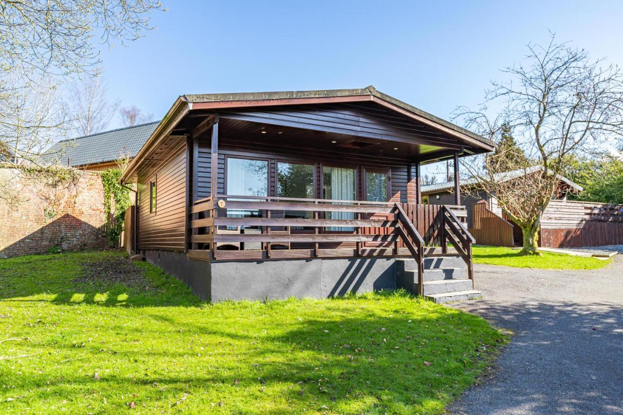 Bluebell Lodge 7 With Hot Tub Нютън Стюарт Екстериор снимка