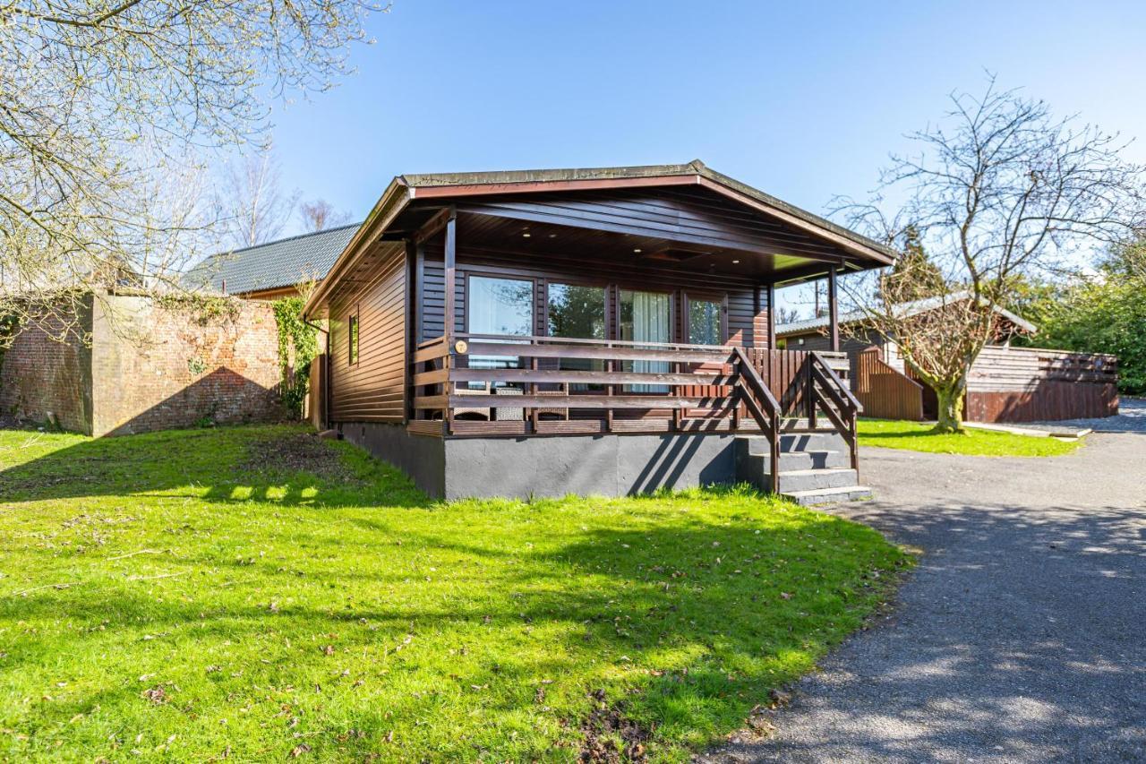 Bluebell Lodge 7 With Hot Tub Нютън Стюарт Екстериор снимка